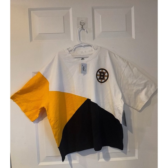 NHL Tops - Boston Bruins NHL Women's Size Large  T-Shirt Short Sleeve White Black Yellow